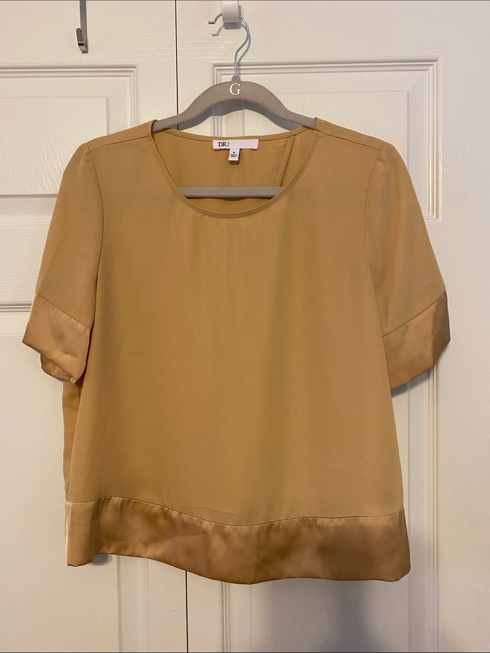 DR2 Short Sleeve Blouse in Camel
